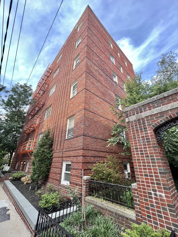 36 Highland Ave, Mid Cambridge