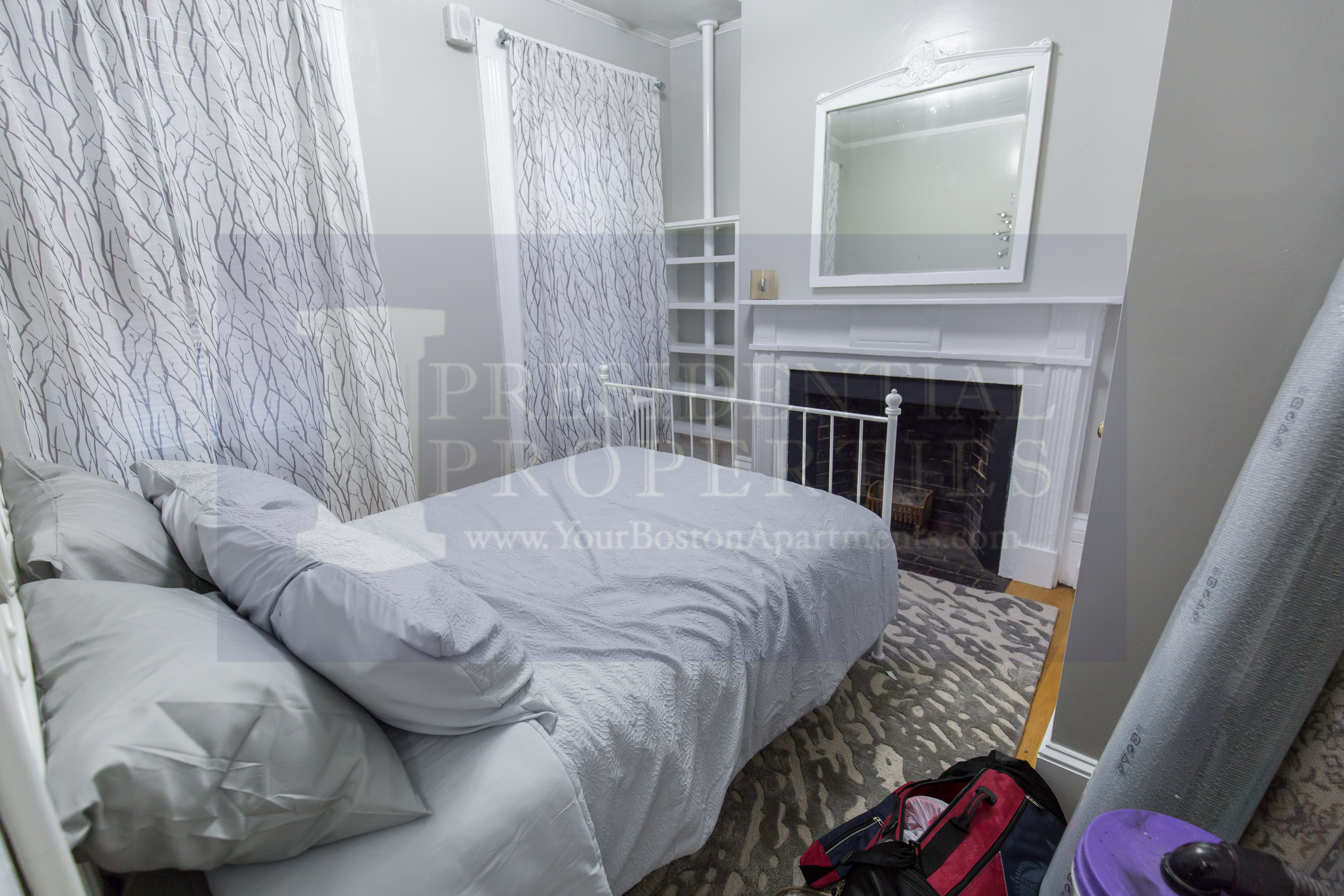 3 Champney Pl, Beacon Hill