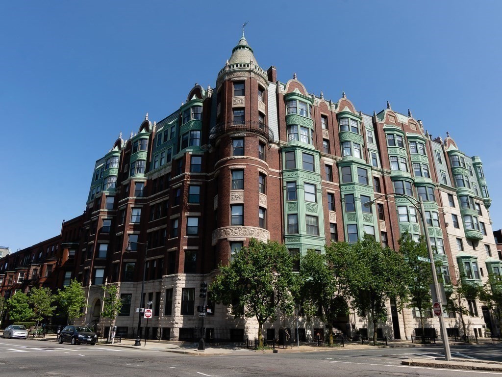 4 Charlesgate, Back Bay