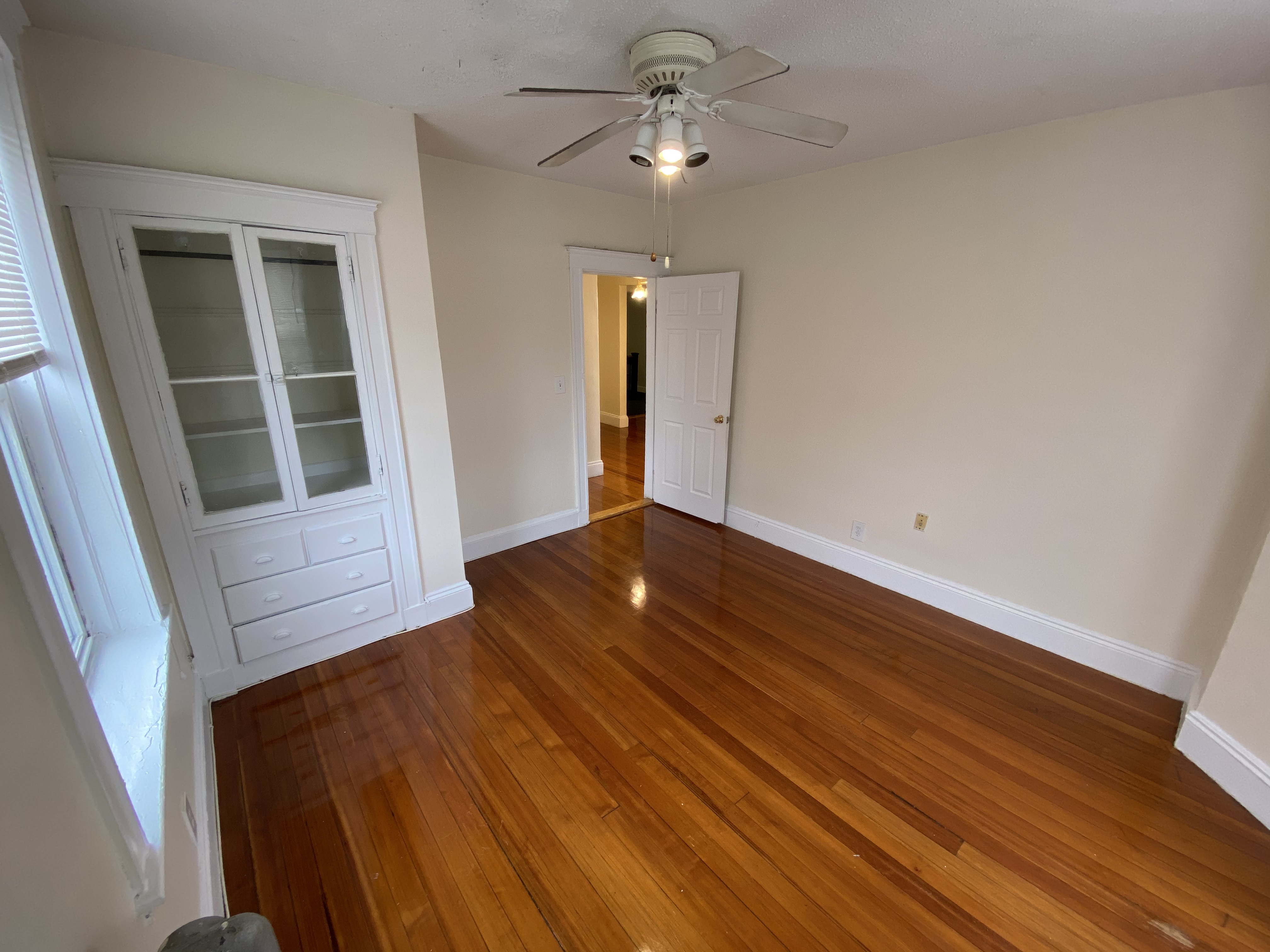 518 Cambridge St, Allston