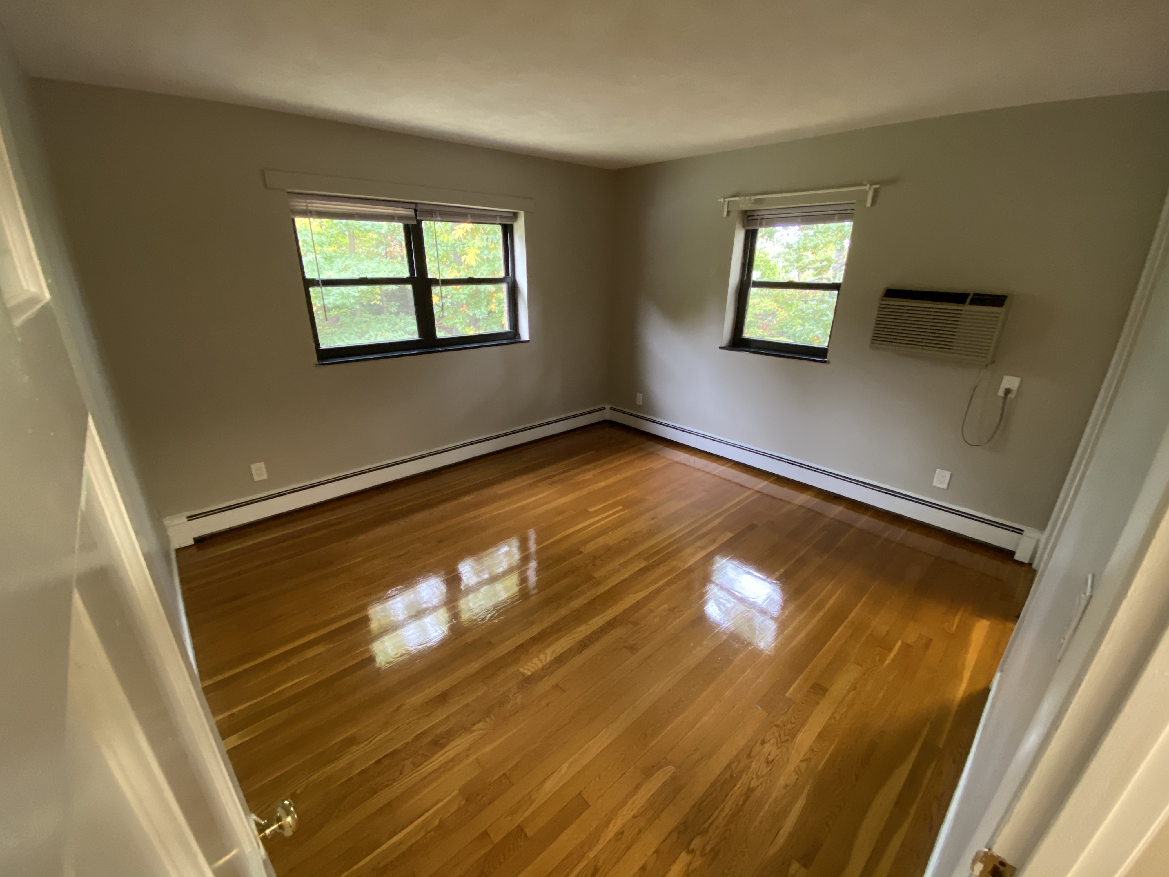 290 Grove St, Newton