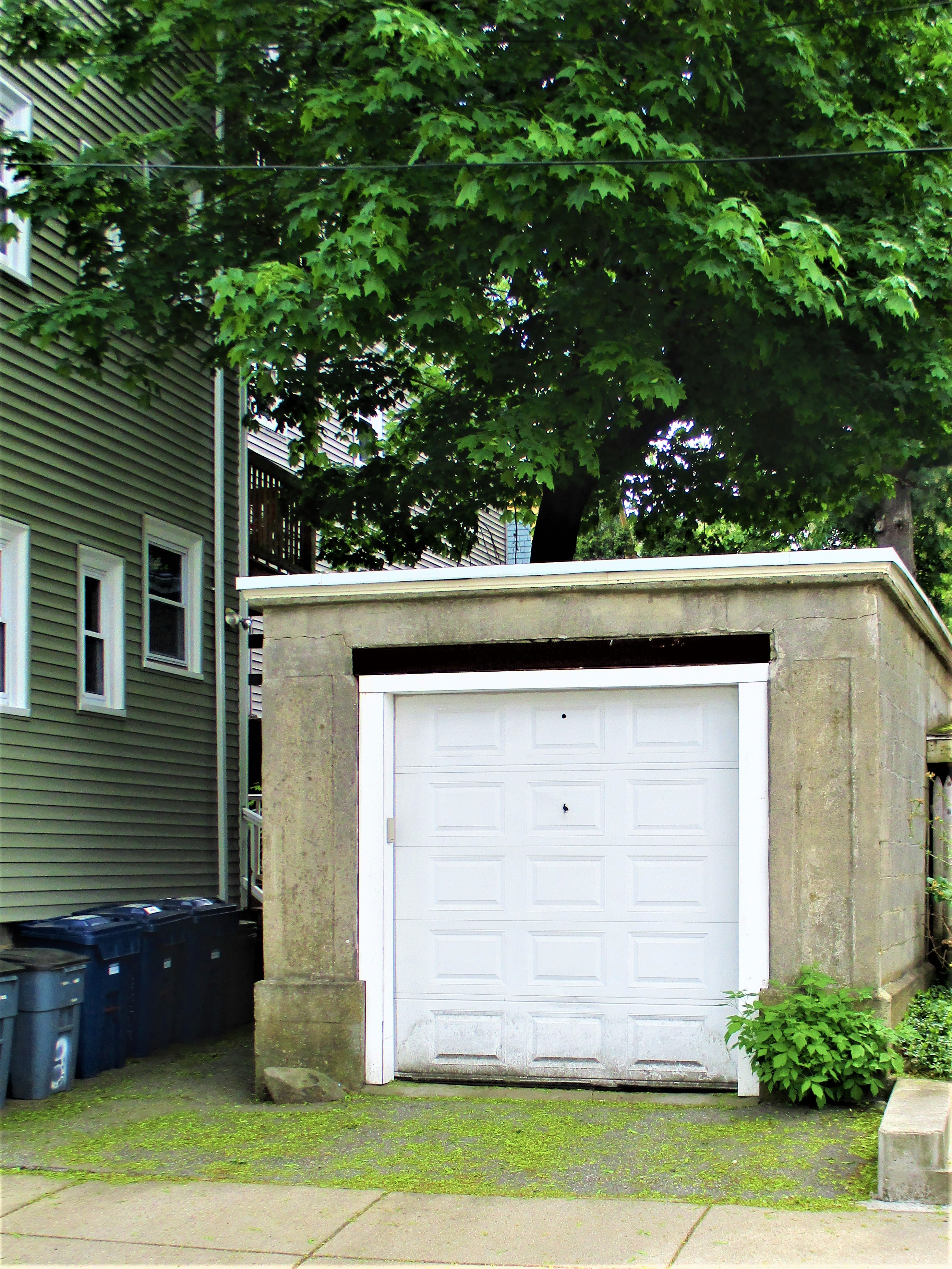 4 Monctcalm Ave, Brighton