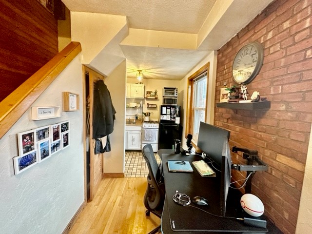 435 Hanover, North End