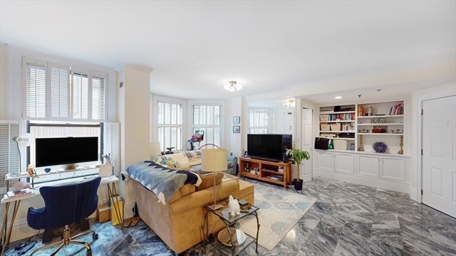 390 Commonwealth Ave, Back Bay