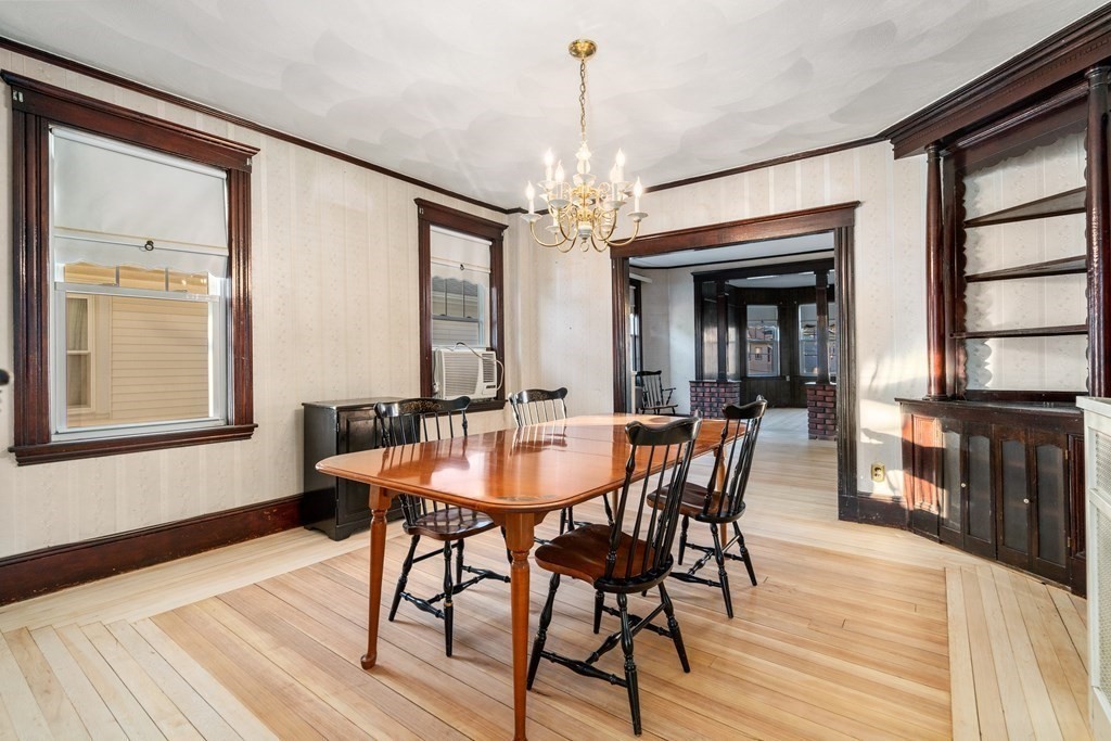 14 Windsor Rd, Medford