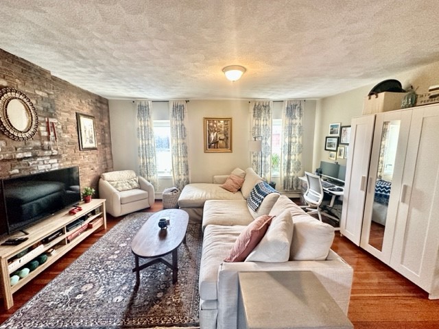 435 Hanover, North End