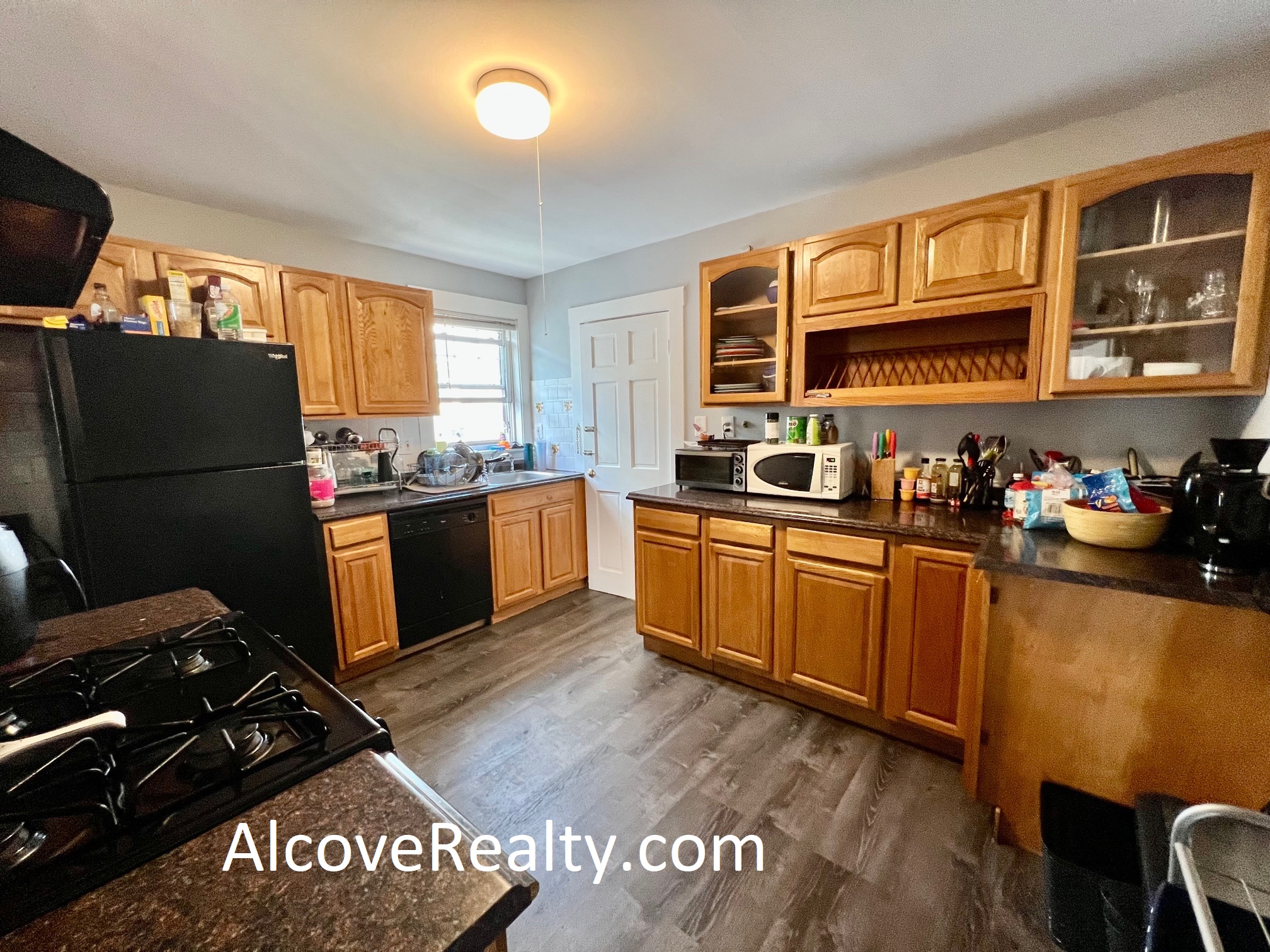 39 Sterling St, Teele Square