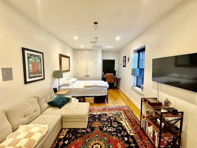 24 Fleet St, North End