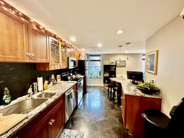 61 Salem St, North End