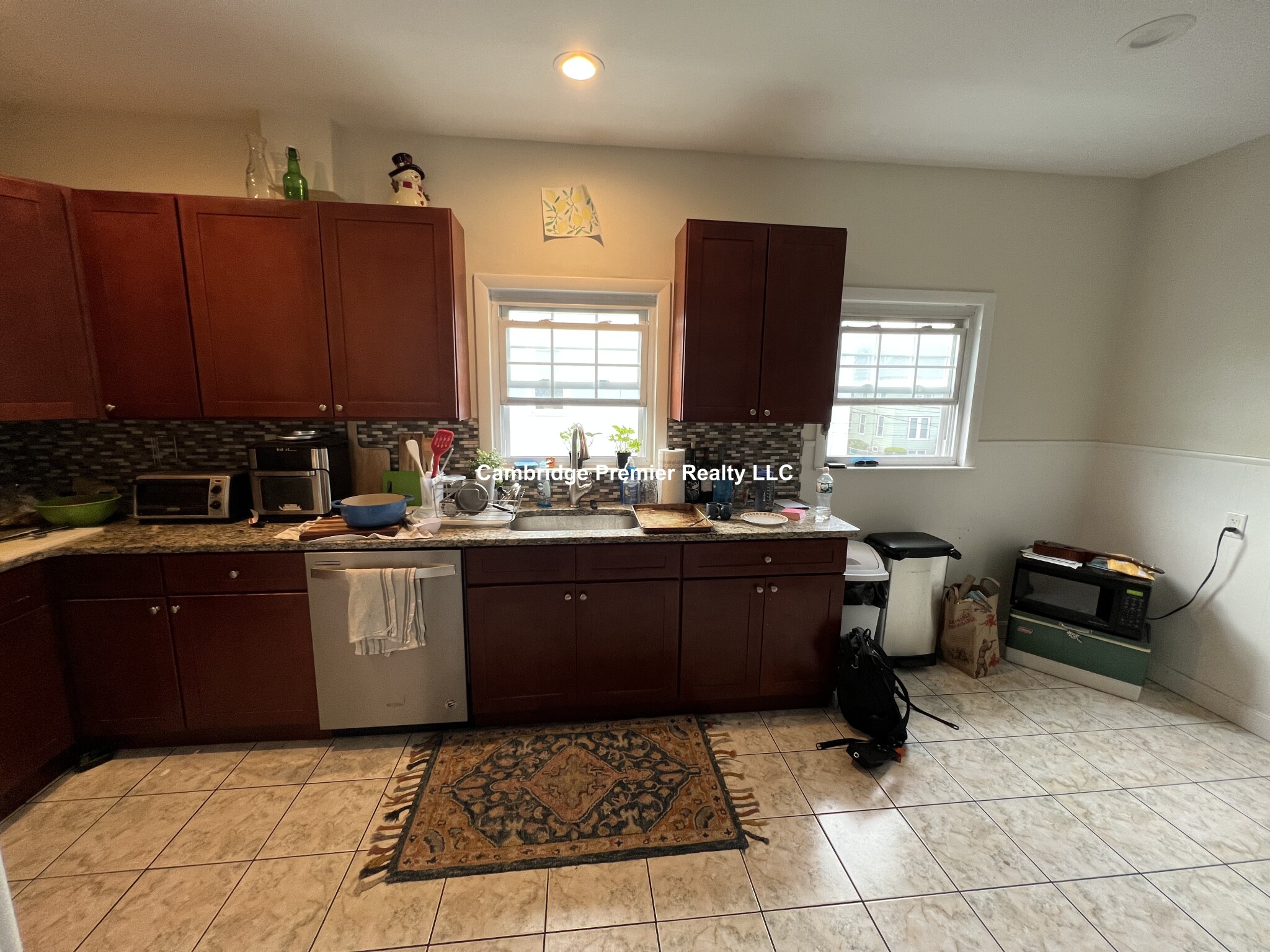 118 Summer St, Medford