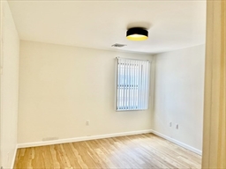 20 Central St, Salem