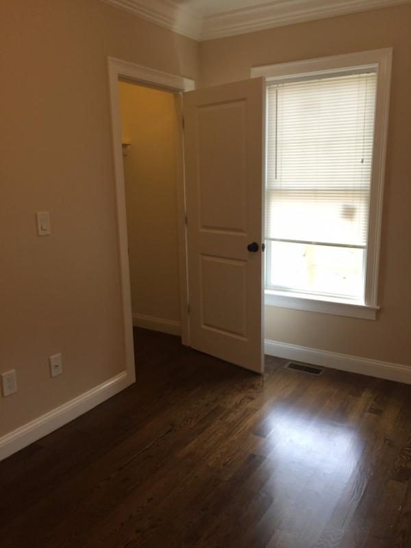 47 Notre Dame St, Roxbury