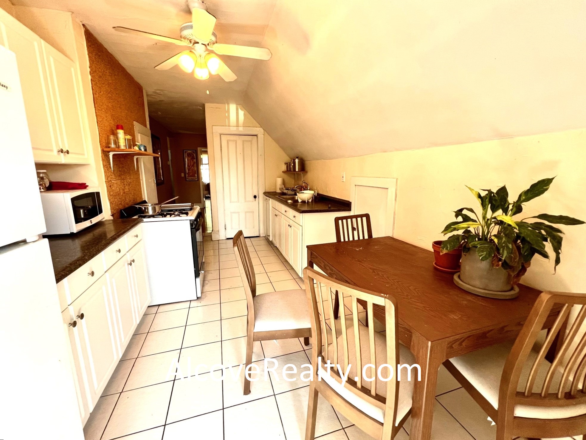 48 Raymond Ave, Teele Square