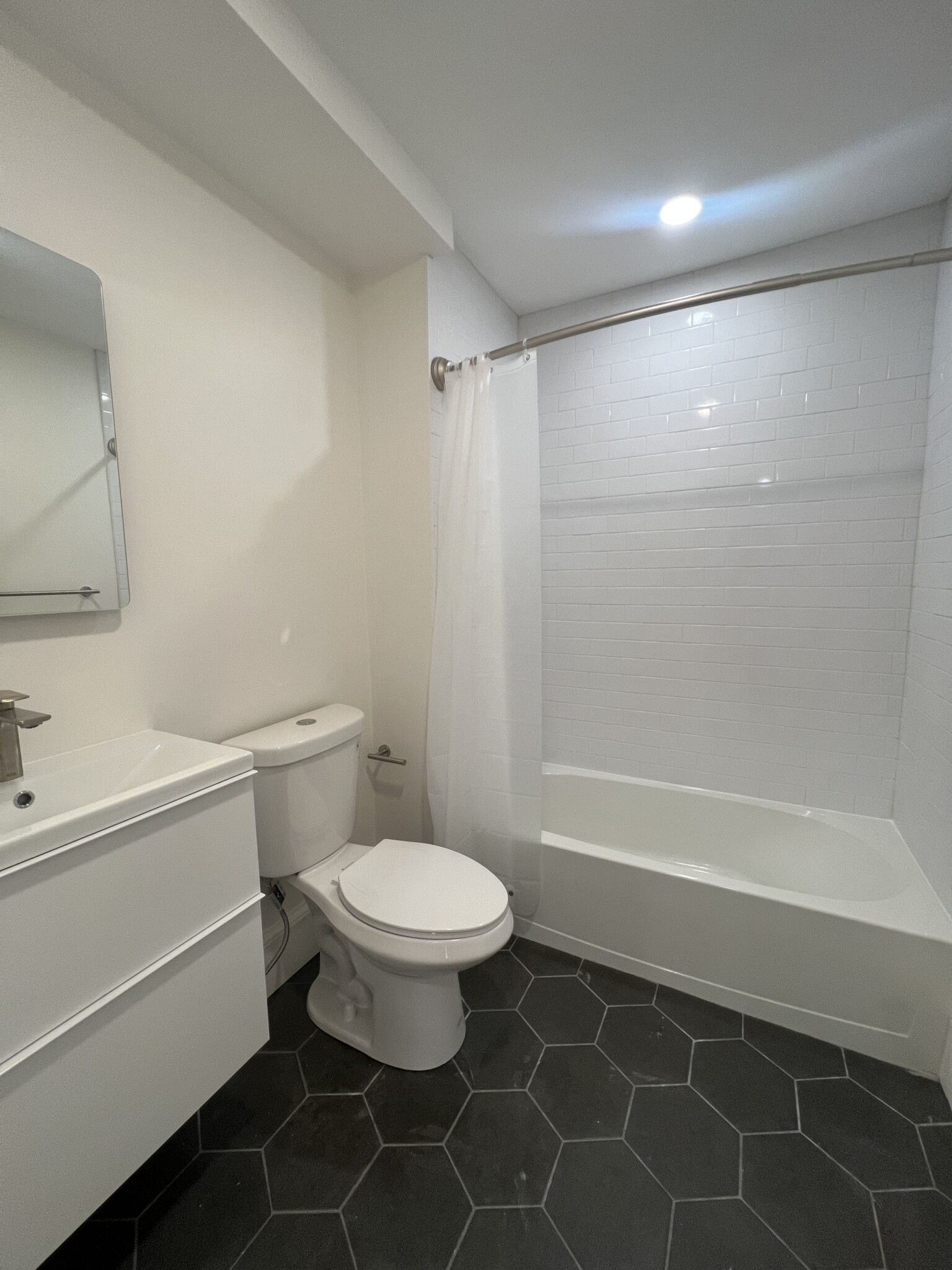 26 Bradlee Rd, Glenwood