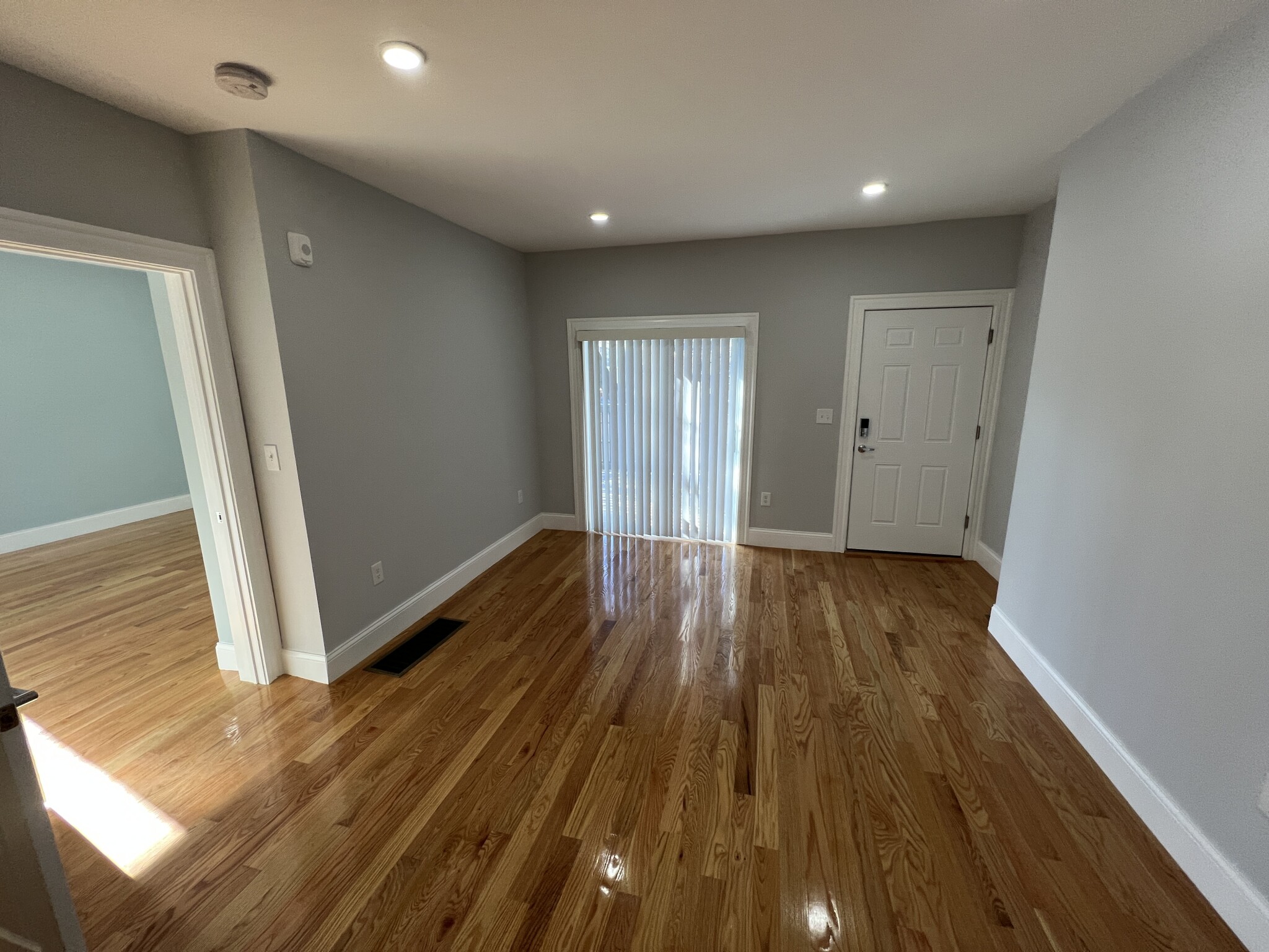 374 Oxford St, Porter Square