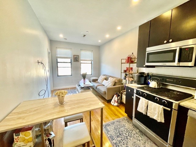 419 Hanover St, North End