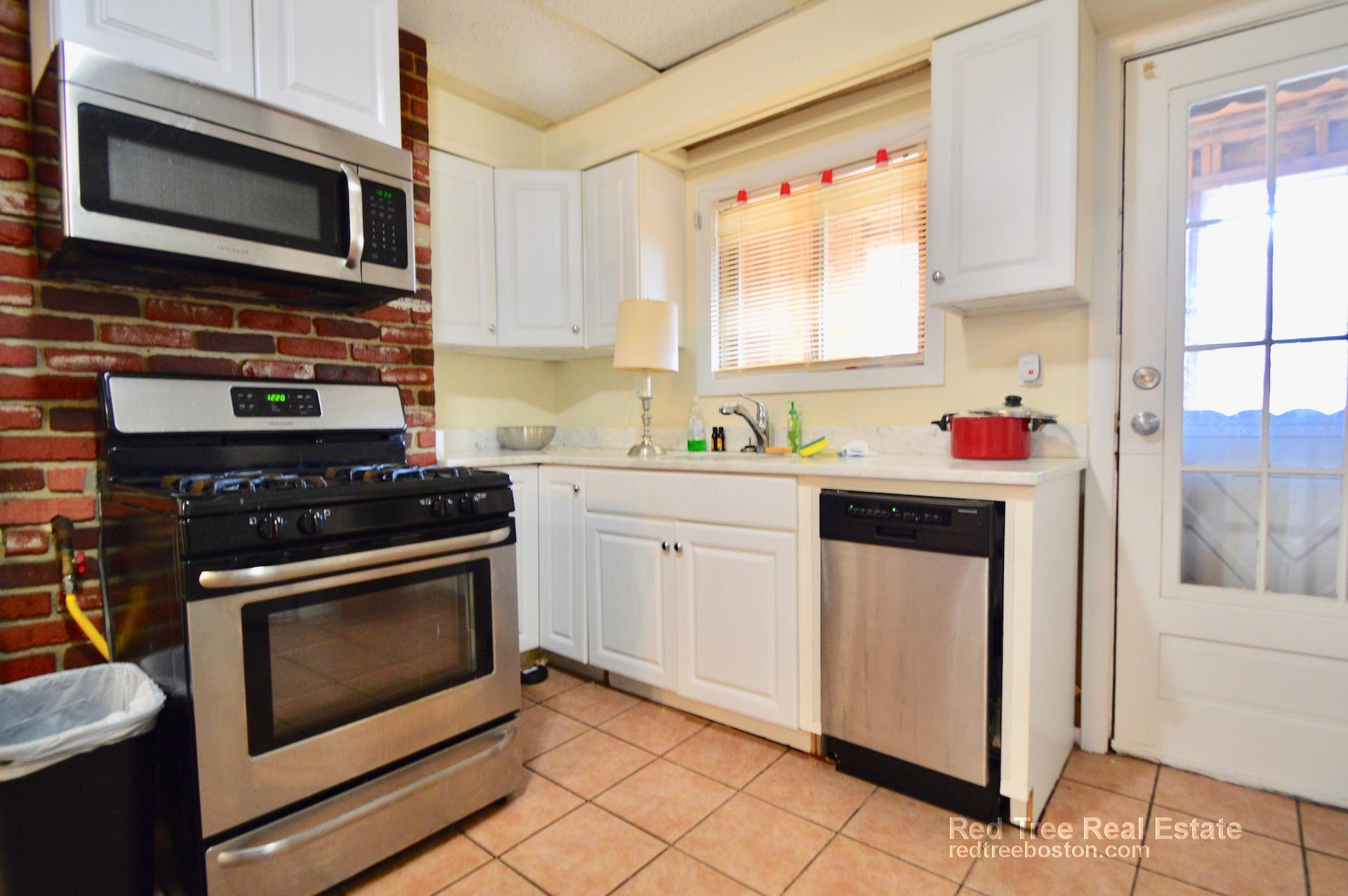 135 Orleans St, East Boston