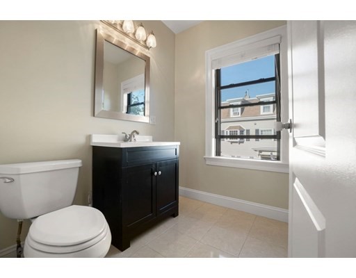 156 O St, South Boston