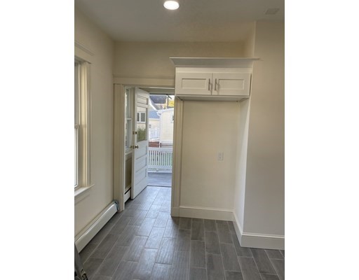 15 Broadway St, Newton