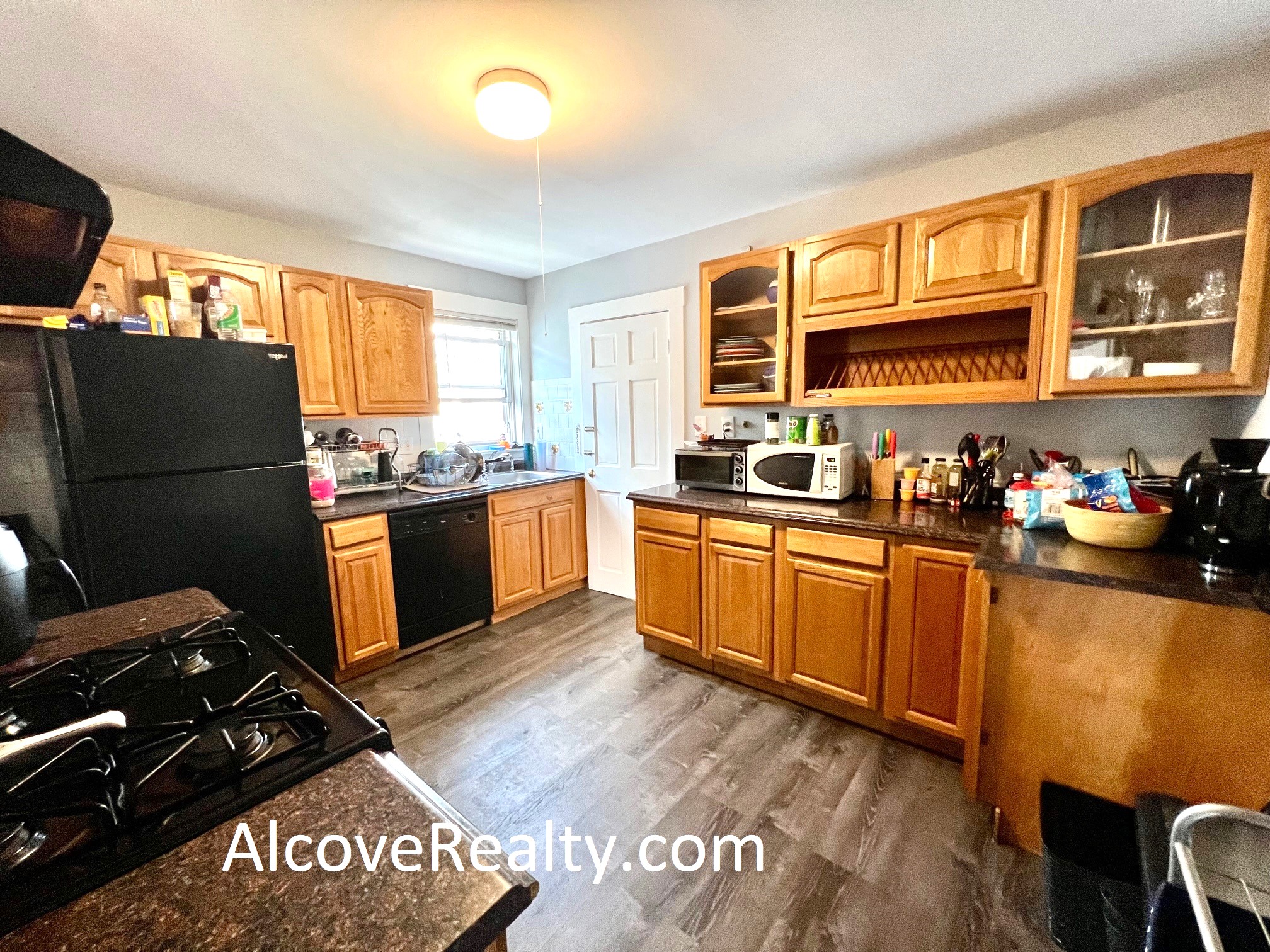 37 Sterling St, Teele Square