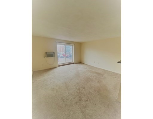 745 6th St, South Boston