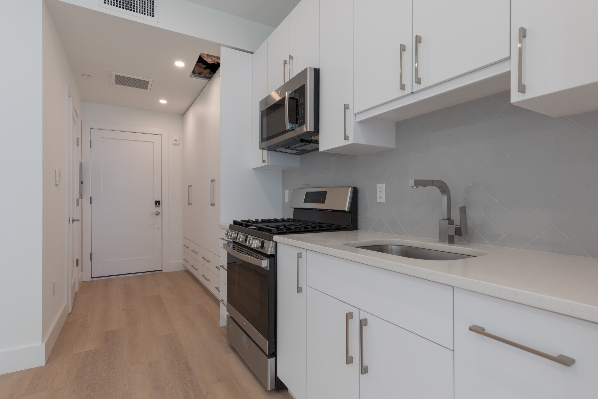 1127 Harrison Ave, South End