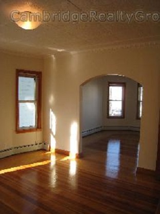 10 Evergreen Ave, Winter Hill