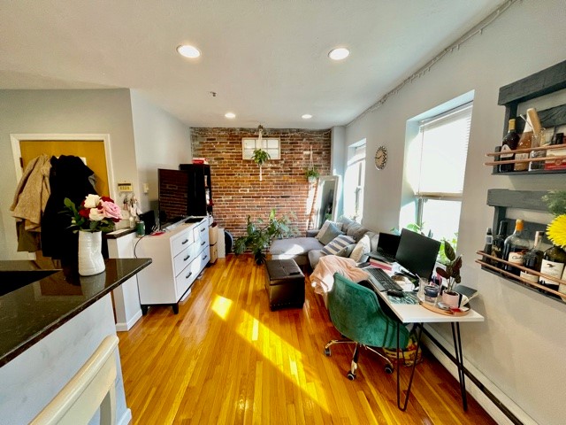 17 Thacher St, North End