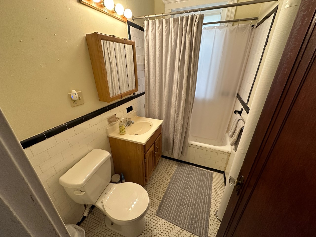 77 Chester St, Allston