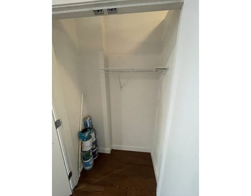 88 Kingston St, Downtown