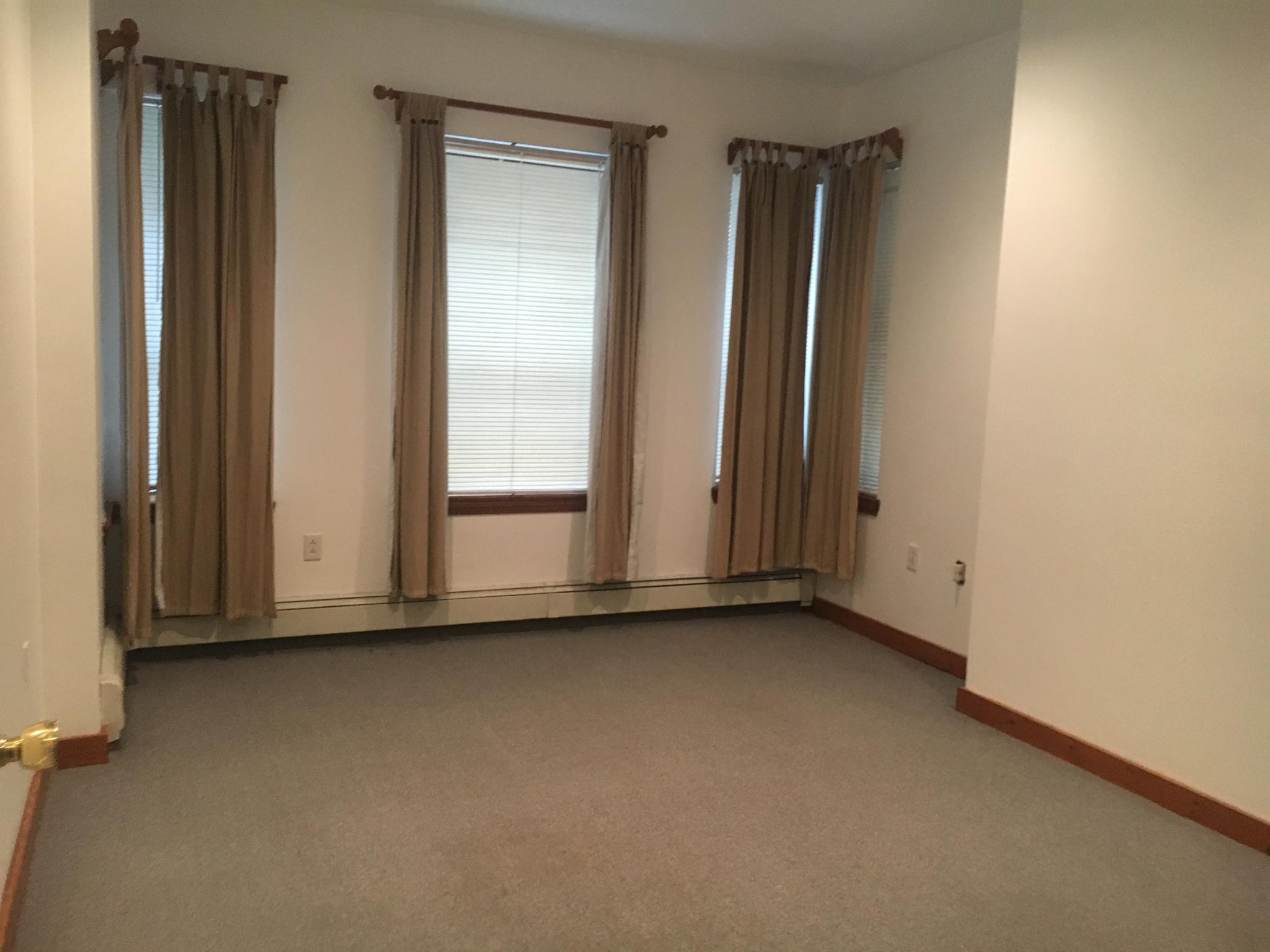 18 Edgerly Rd, Fenway