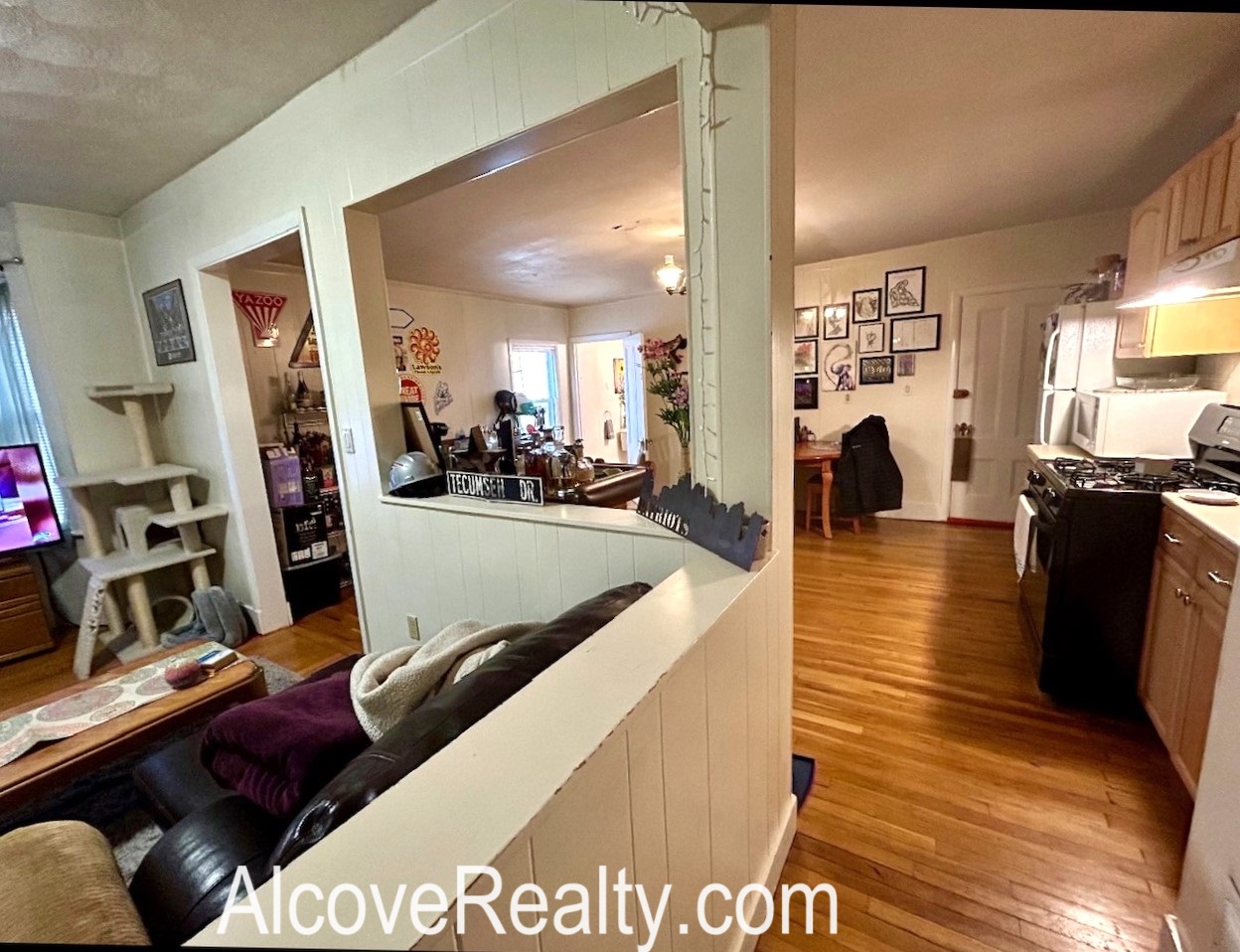 29 Cherry St, Davis Square