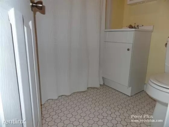 12 Cutter Ave, Davis Square