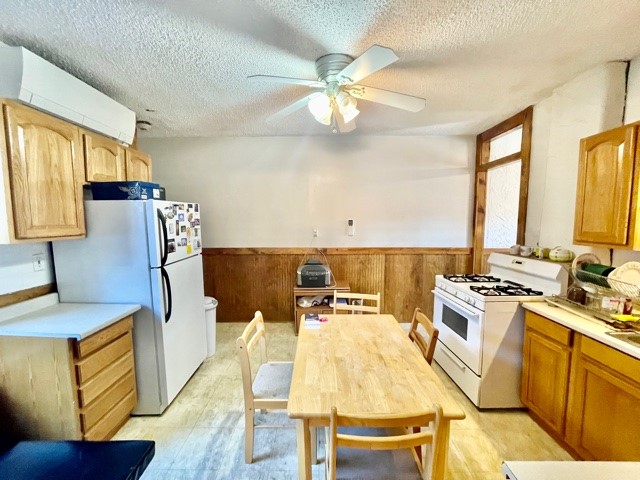 4 Garden Ct, North End