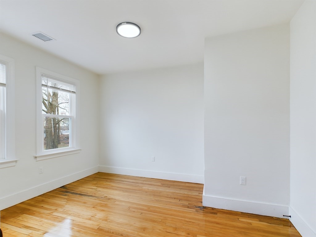 37 South St, Foxborough