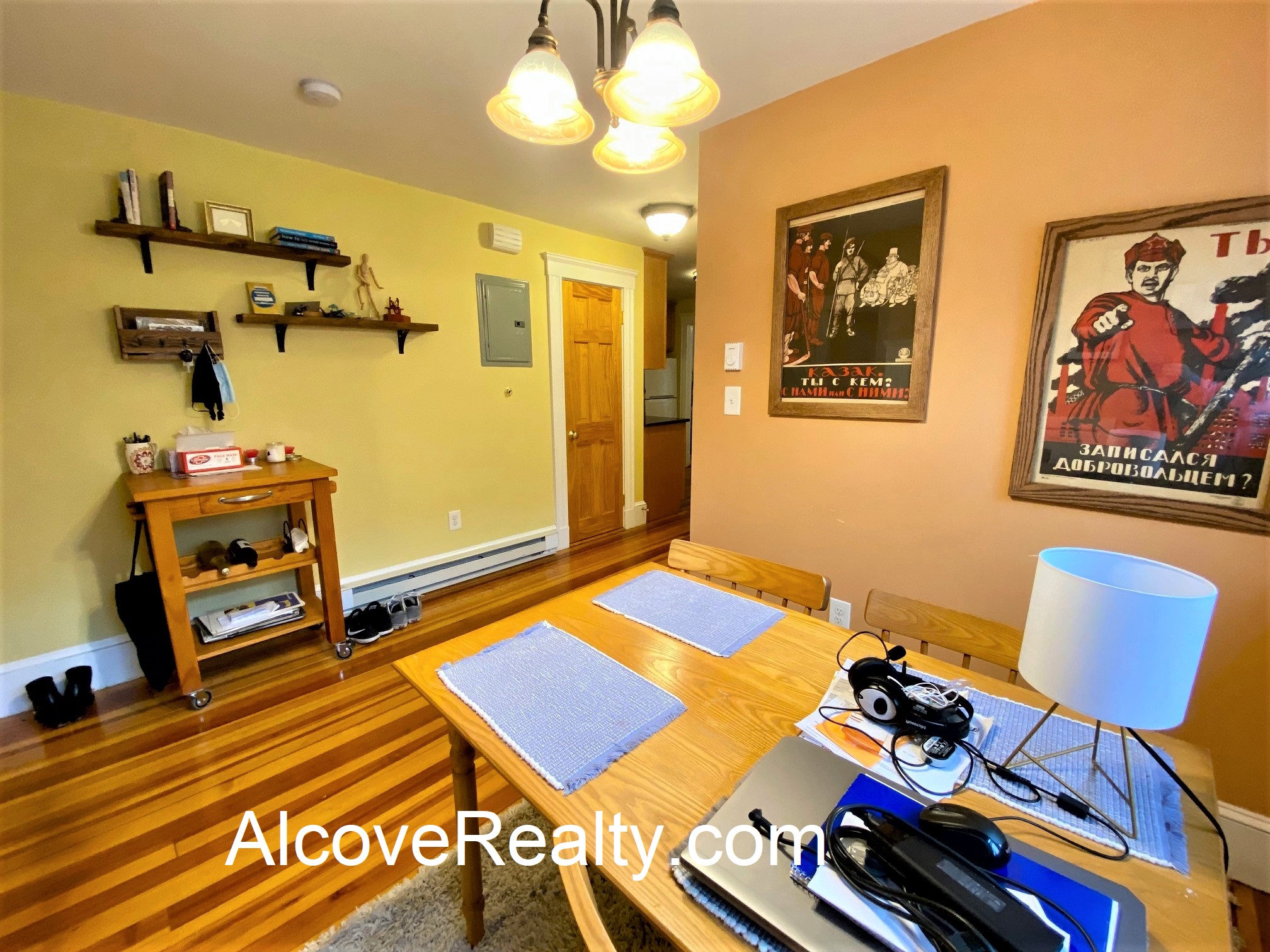 72 Powder House Boulevard, Tufts