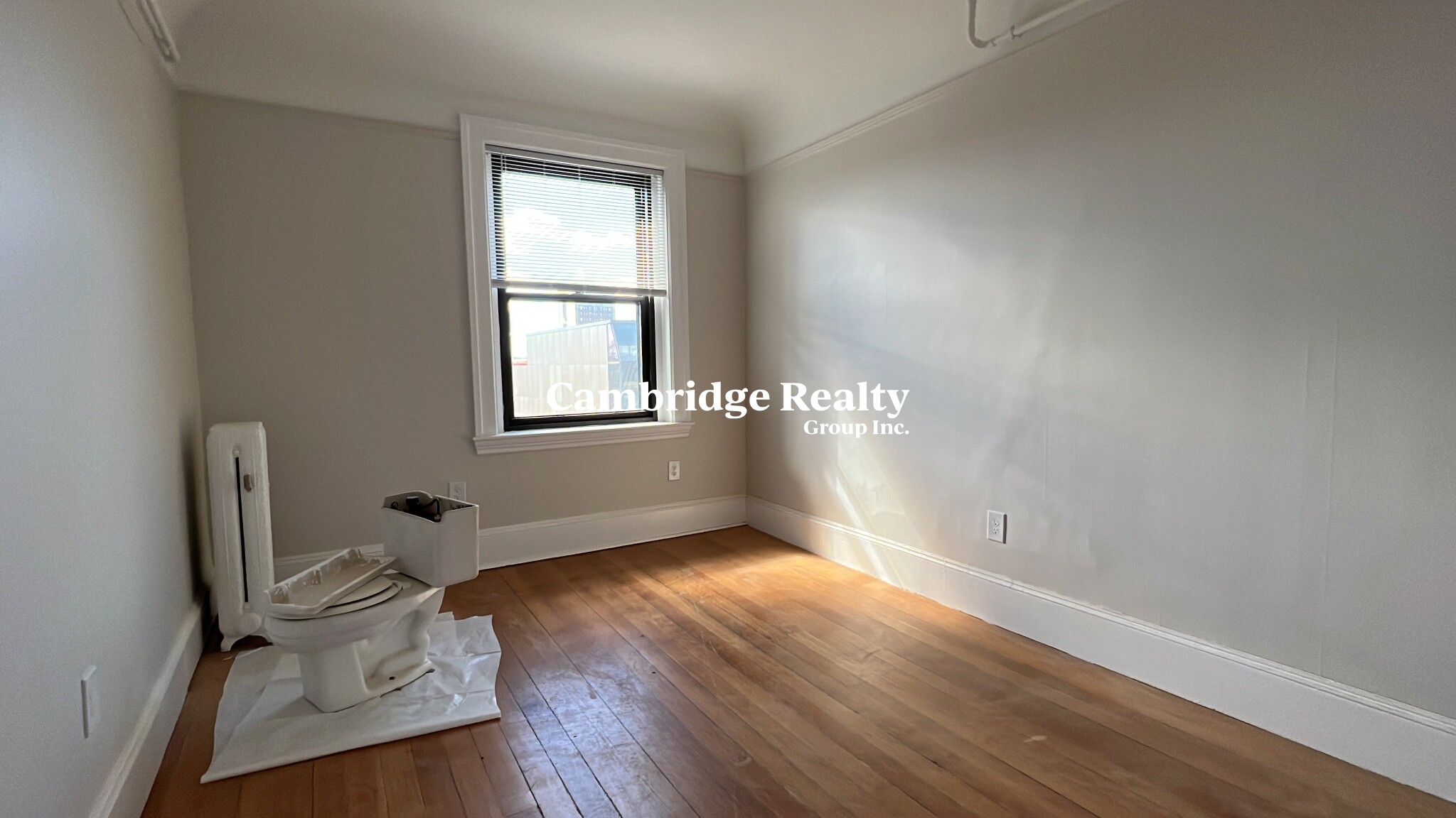 1039 Massachusetts Ave, Harvard Square