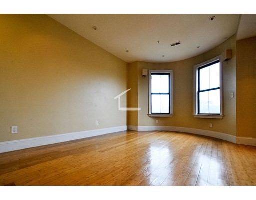 9 Cortes St, Back Bay