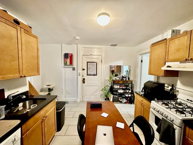 220 Hanover St, North End