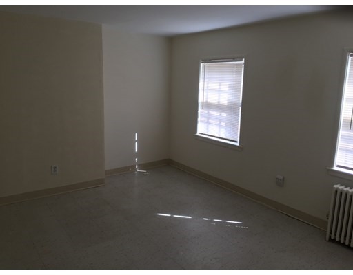 38 Oak St, Chinatown