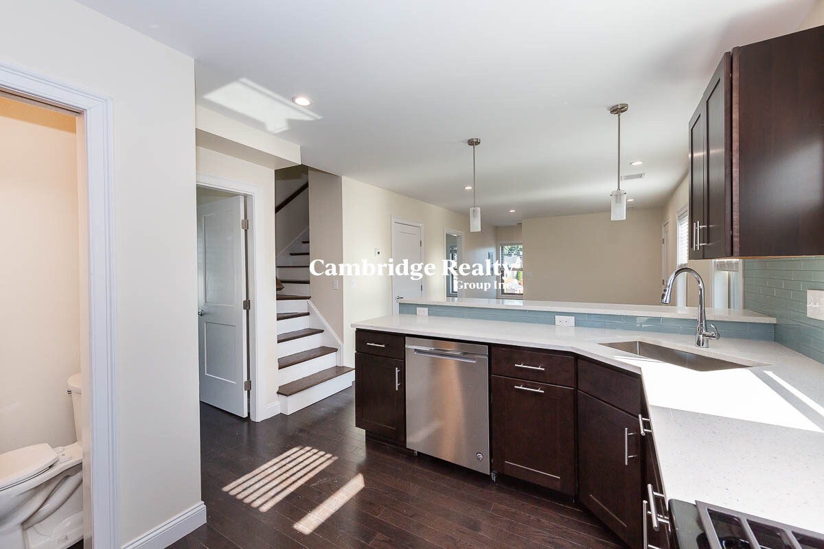 39 Harvard St, South Medford