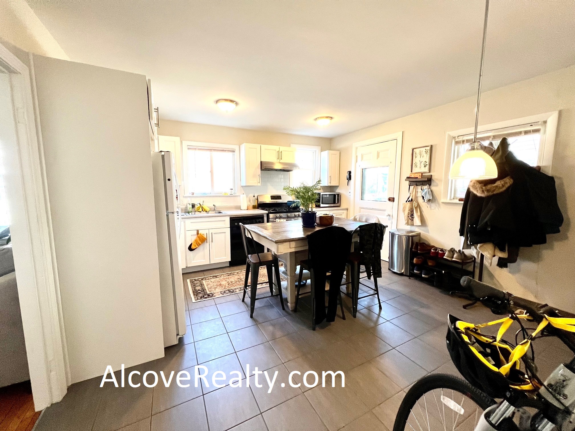 67 Willow Ave, Davis Square