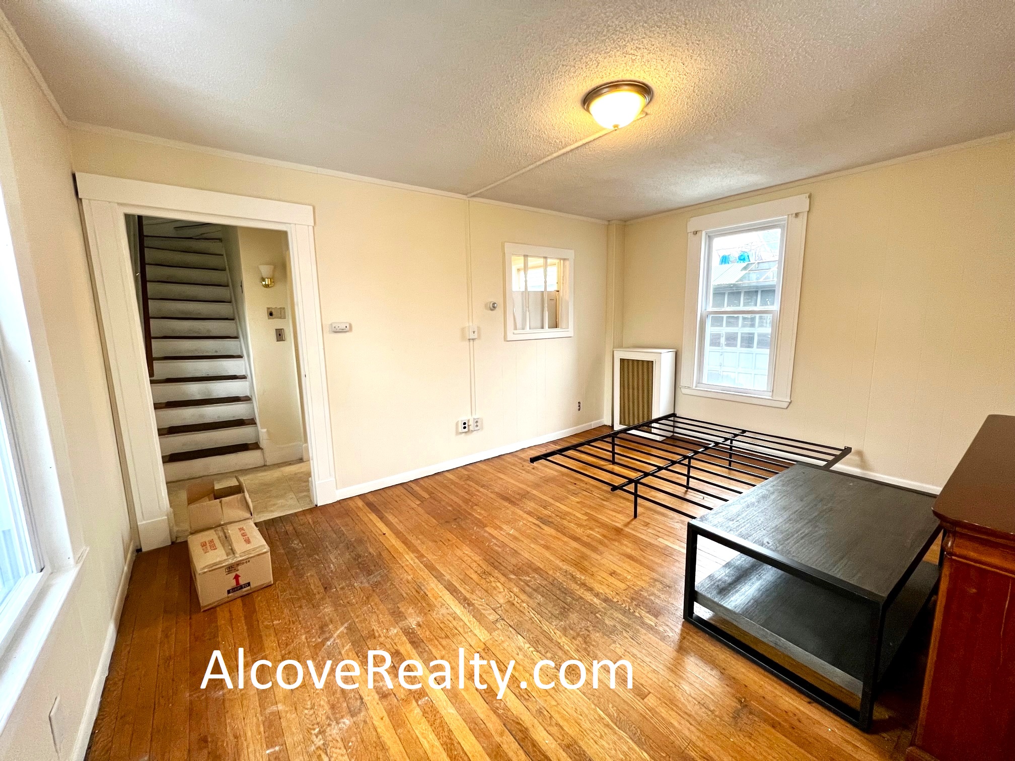 543 Broadway, Magoun Square