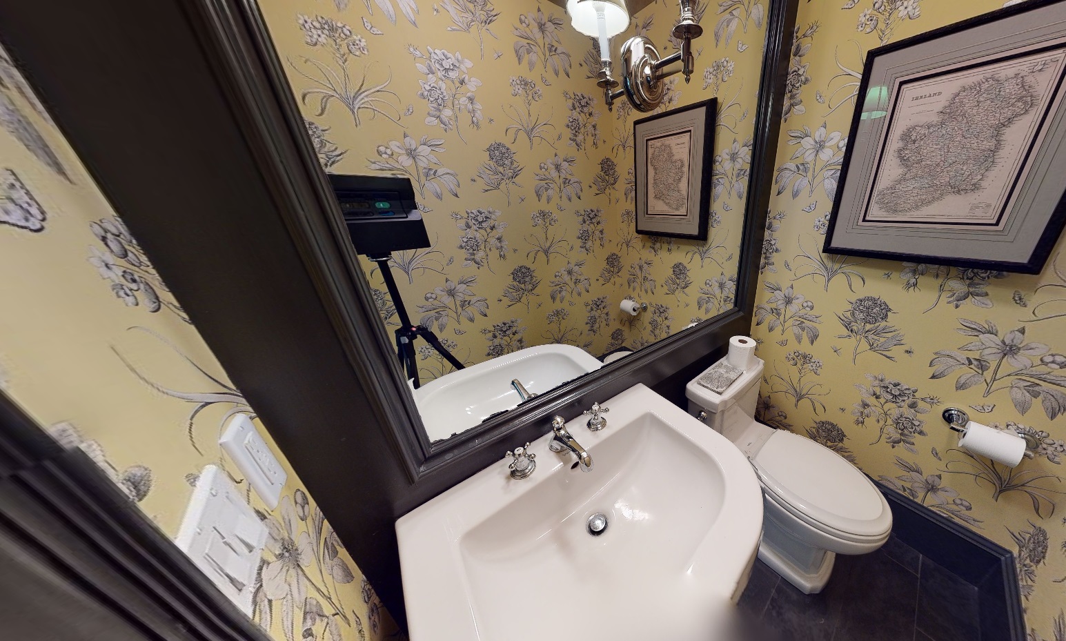 9 Foster Pl, West Cambridge