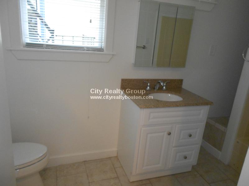 66 Mozart St, Jamaica Plain