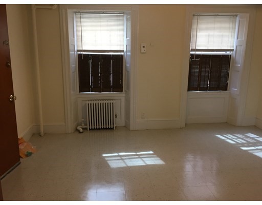 38 Oak St, Chinatown