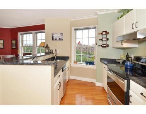 534 Beacon St, Fenway