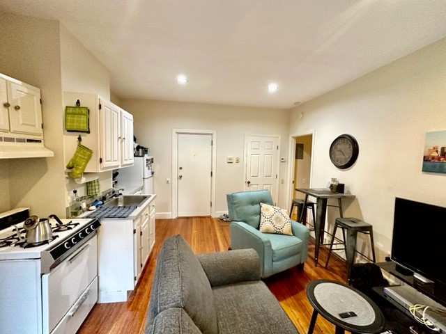 24 Hull St, North End