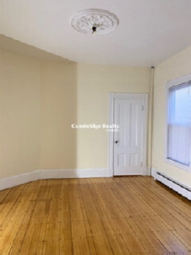 547 Broadway, South Medford