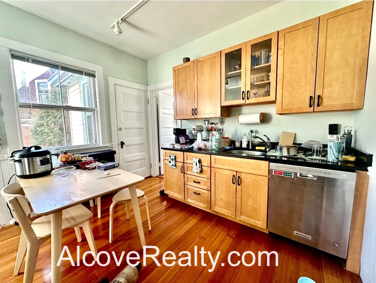 77 College Ave, Powder House Square